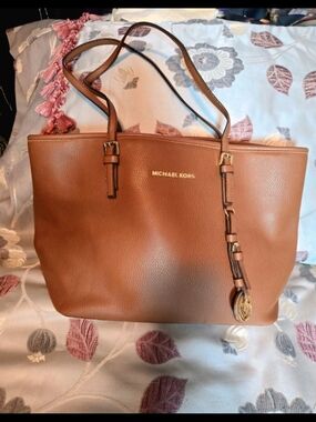 Michael Kors Bundle - Jet Set Purse, Saffiano Studded Wallet, Rose Gold Bracelet